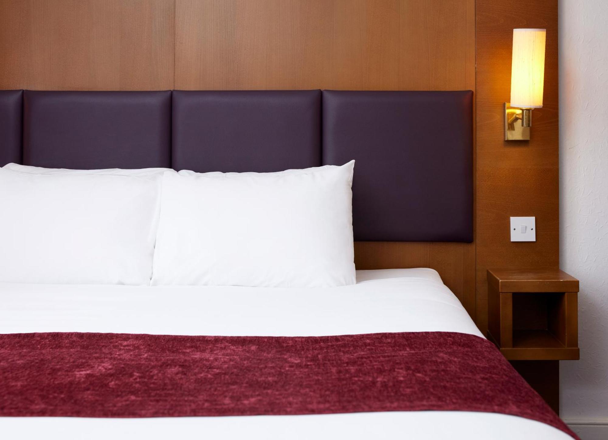 Hotel Crossroads By Chef & Brewer Collection Weedon Bec Exterior foto