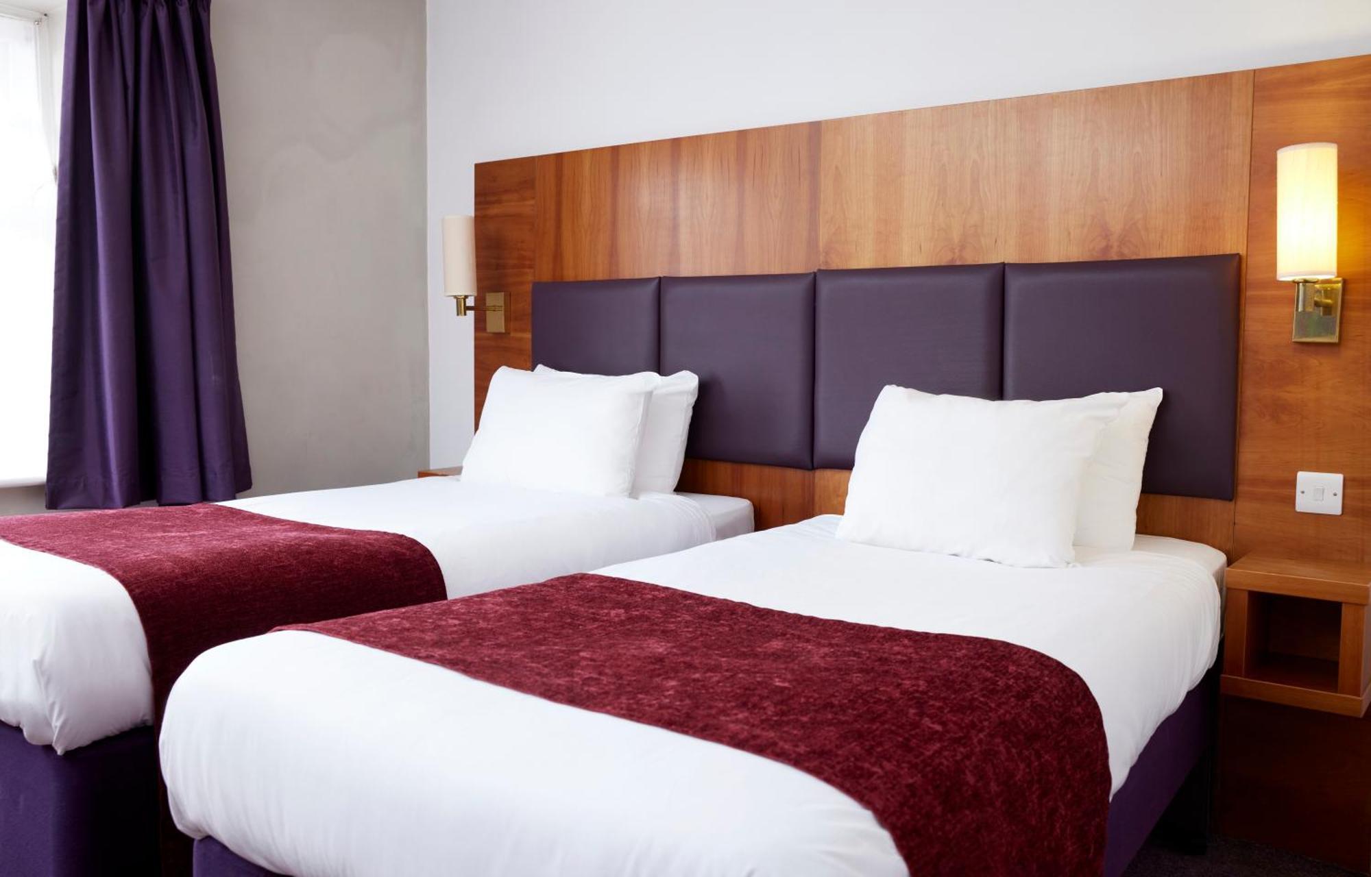 Hotel Crossroads By Chef & Brewer Collection Weedon Bec Exterior foto