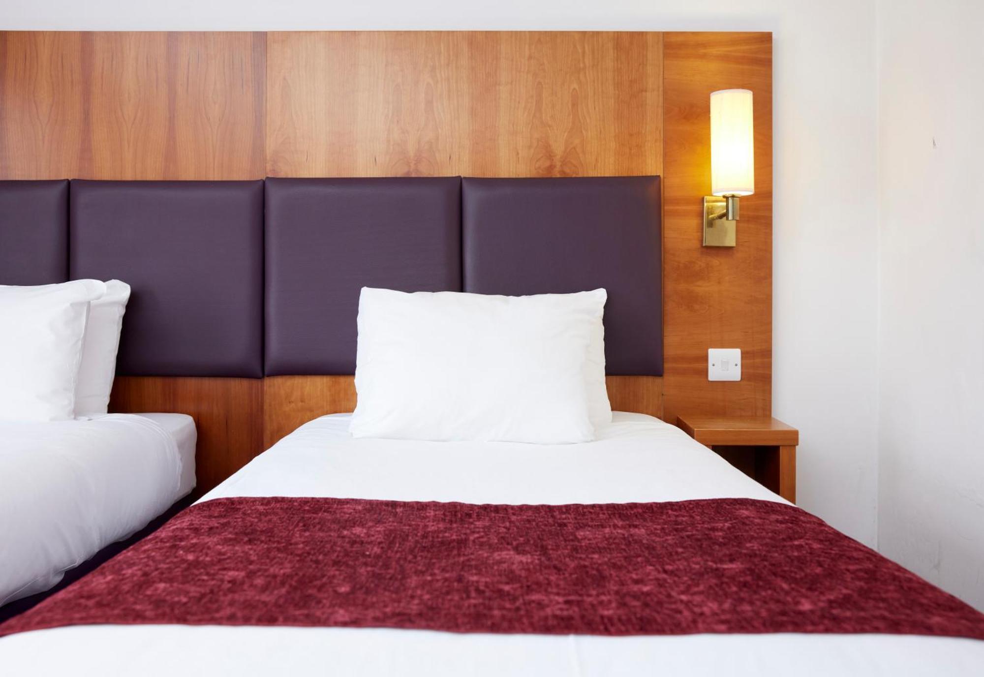 Hotel Crossroads By Chef & Brewer Collection Weedon Bec Exterior foto
