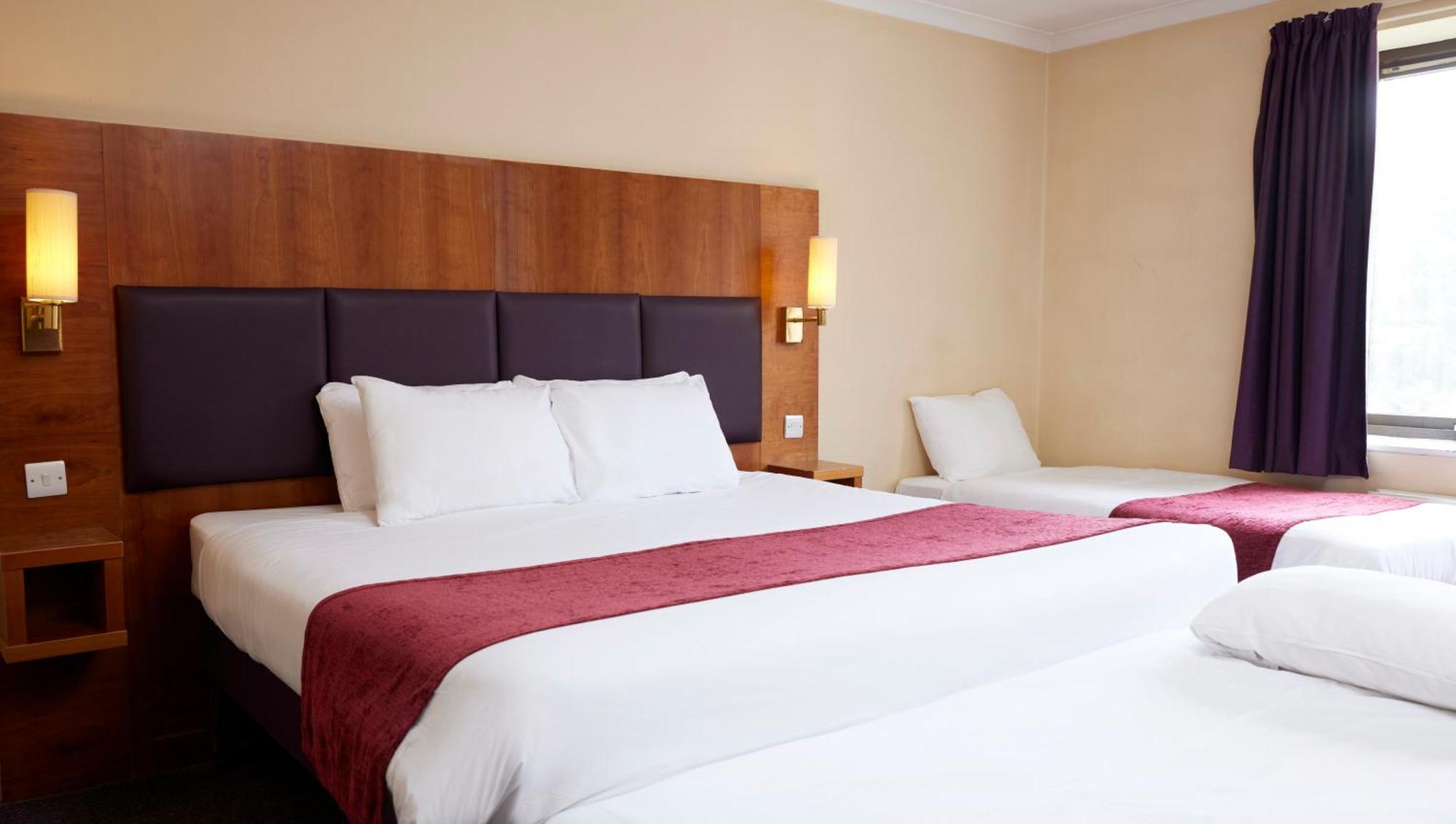 Hotel Crossroads By Chef & Brewer Collection Weedon Bec Exterior foto