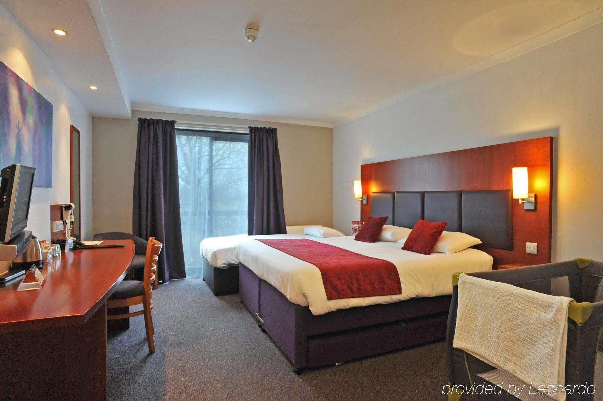 Hotel Crossroads By Chef & Brewer Collection Weedon Bec Exterior foto
