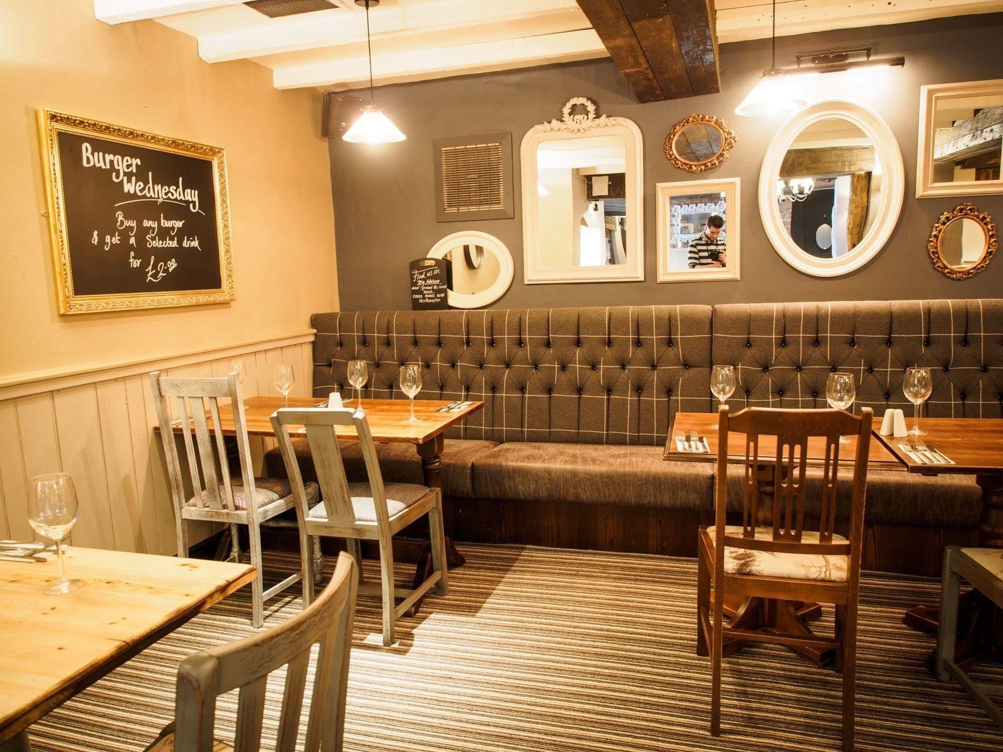 Hotel Crossroads By Chef & Brewer Collection Weedon Bec Exterior foto